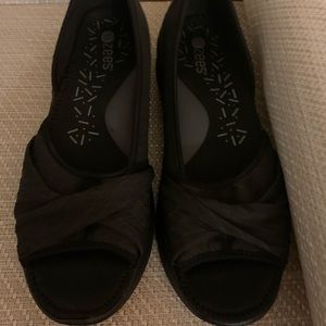Ladies slip on shoe casual